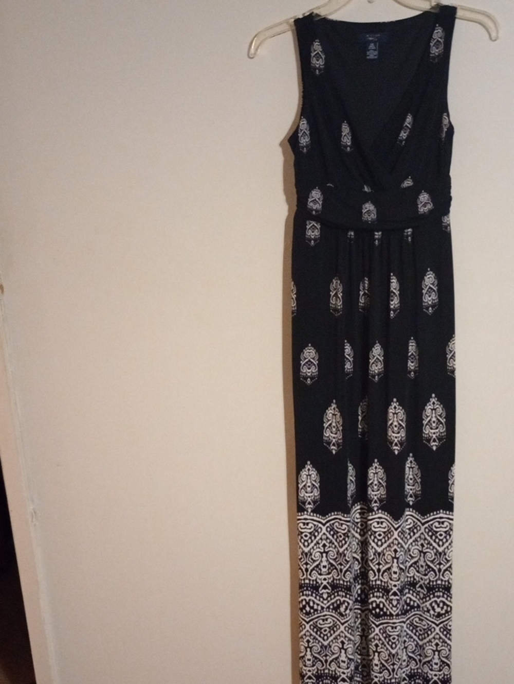 Chaps Black and White Printed Sleeveless Maxi Dress